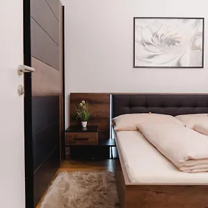 10 Minutes To The Center, 2 Minutes To The Metro Appartement